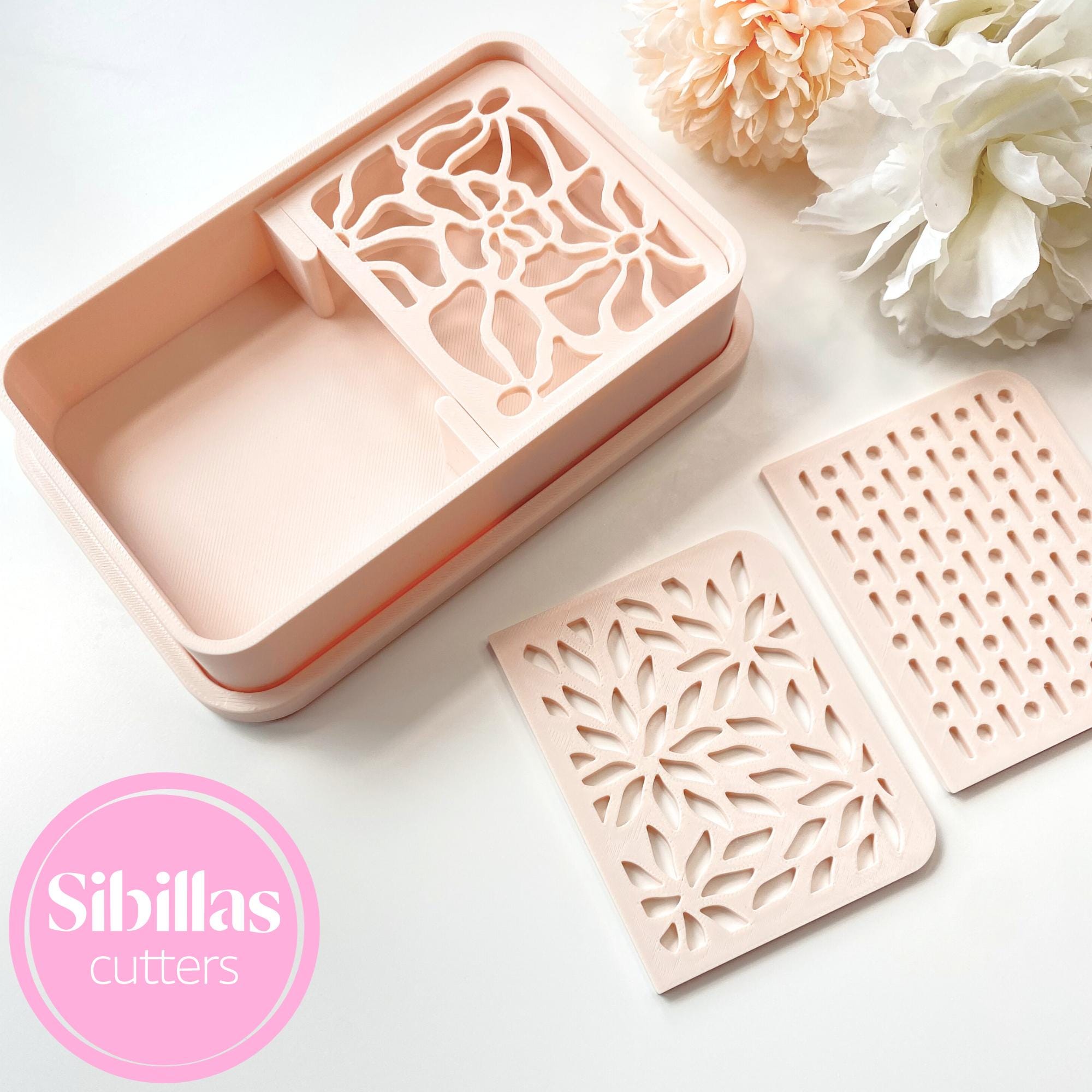 Cornstarch powder container for polymer clay crafting and detailing