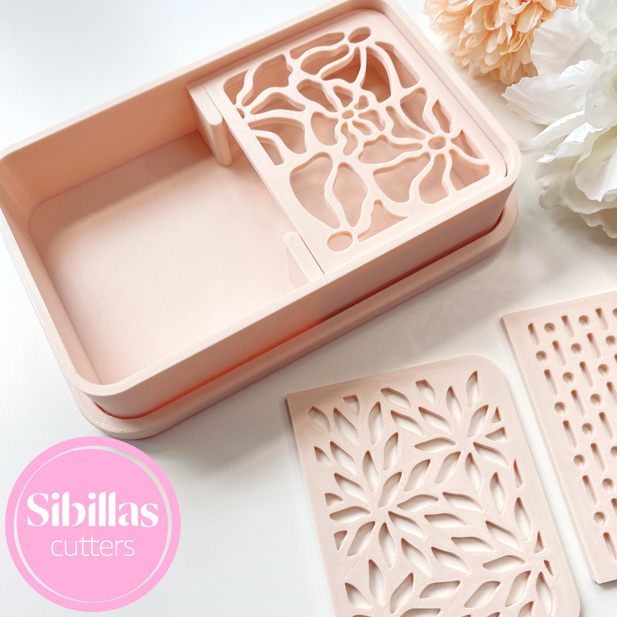 Cornstarch powder container for polymer clay crafting and detailing